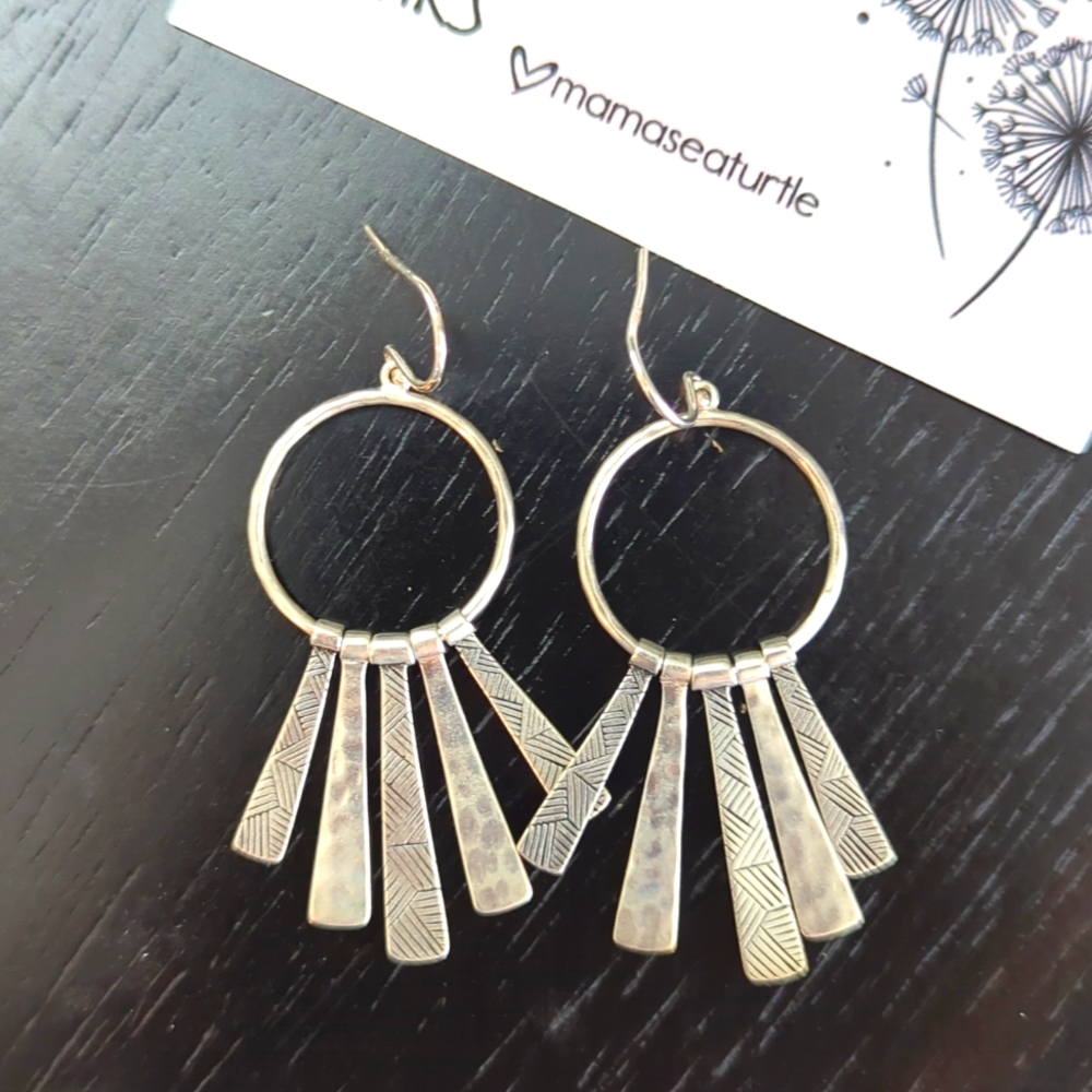 Silpada sterling Nod to Mod earrings